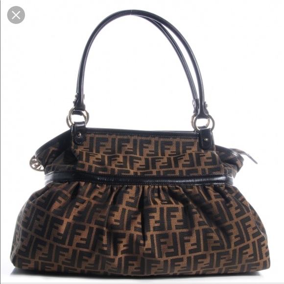 Authentic Vintage Fendi Bag - Picture 2 of 7